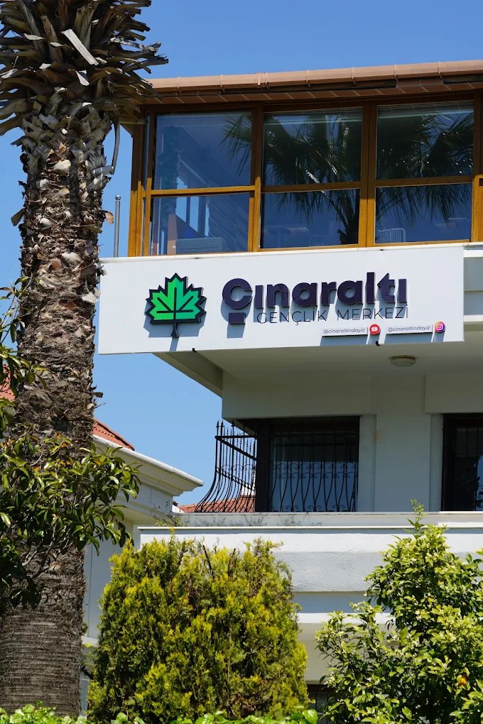 Çınaraltı İstanbul gençlik merkezi